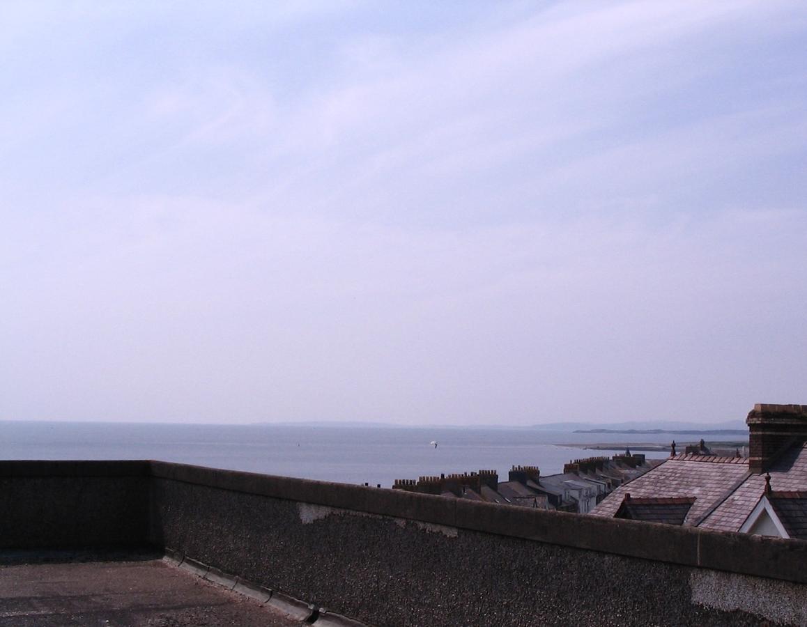 Marine Hotel Criccieth Exterior foto